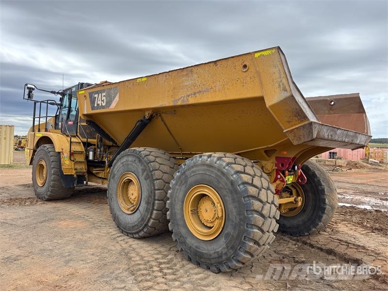 CAT 745 Articulated Dump Truck Kĺbové nákladné autá