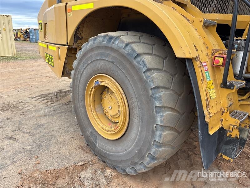 CAT 745 Articulated Dump Truck Kĺbové nákladné autá