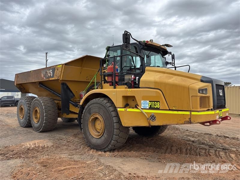 CAT 745 Articulated Dump Truck Csuklósdömperek