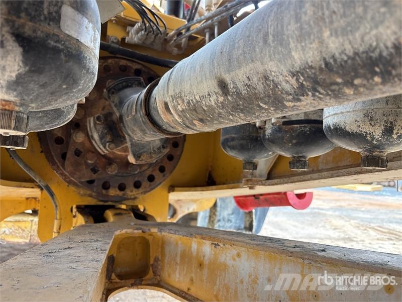 CAT 745 Articulated Dump Truck Liigendraamiga pinnaseveokid