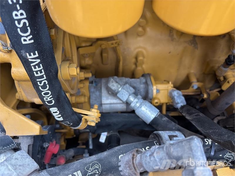 CAT 745 Articulated Dump Truck Liigendraamiga pinnaseveokid