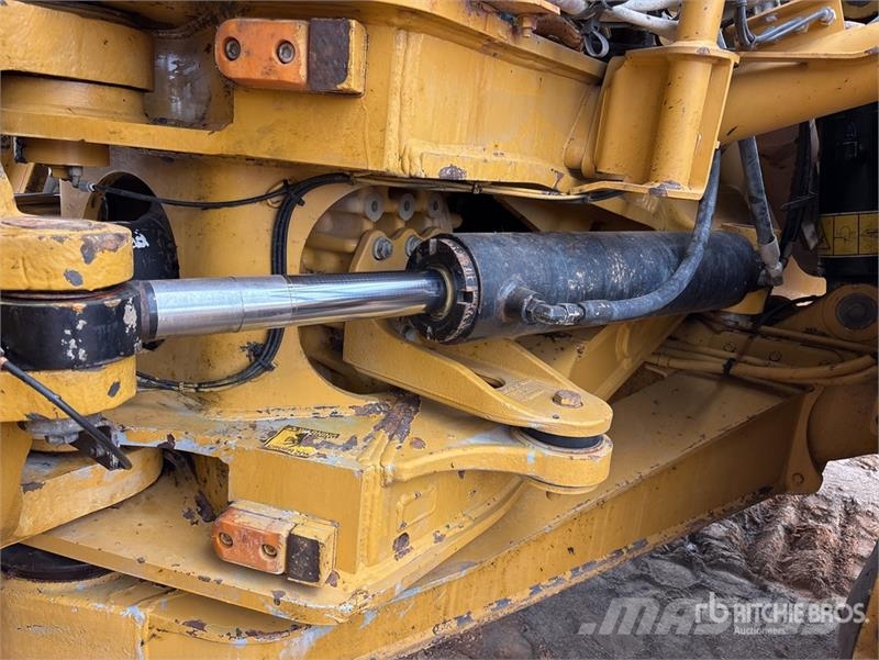 CAT 745 Articulated Dump Truck Kĺbové nákladné autá