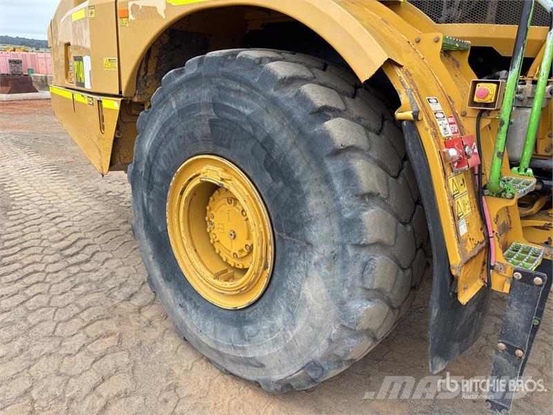 CAT 745 Articulated Dump Truck Liigendraamiga pinnaseveokid