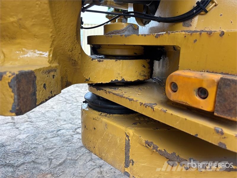 CAT 745 Articulated Dump Truck Liigendraamiga pinnaseveokid