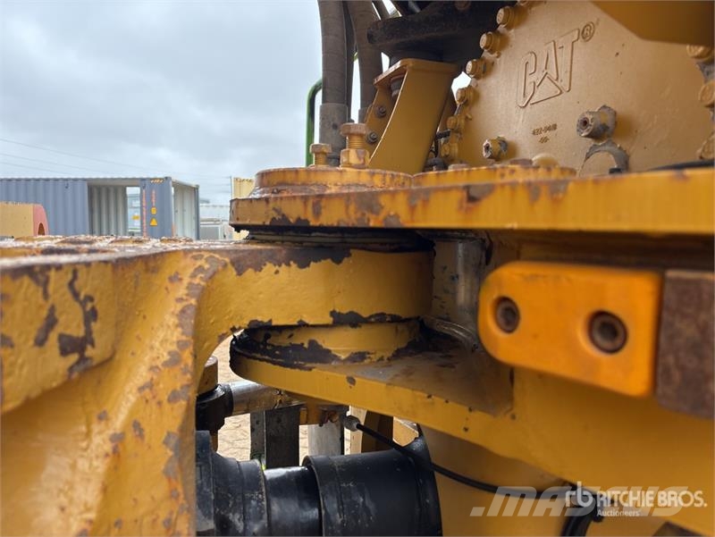 CAT 745 Articulated Dump Truck Liigendraamiga pinnaseveokid
