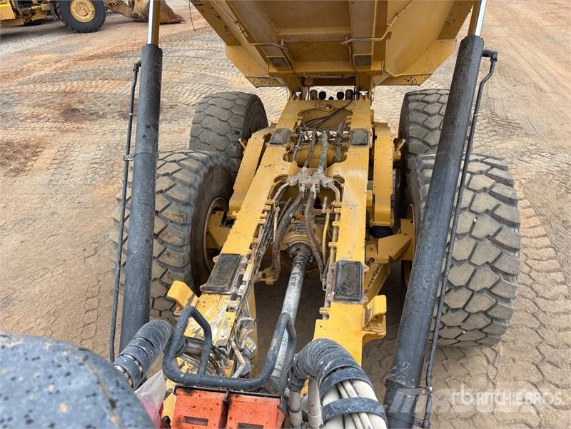 CAT 745 Articulated Dump Truck Liigendraamiga pinnaseveokid