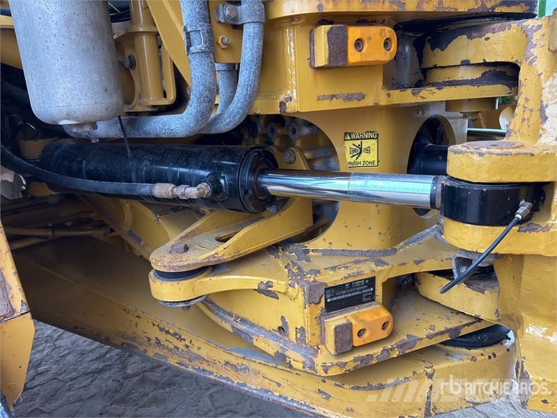 CAT 745 Articulated Dump Truck Liigendraamiga pinnaseveokid