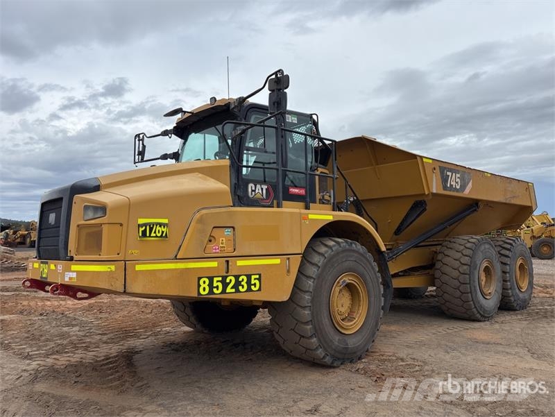 CAT 745 Articulated Dump Truck Kĺbové nákladné autá