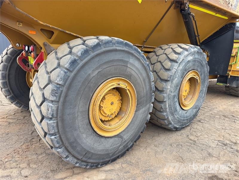 CAT 745 Articulated Dump Truck Liigendraamiga pinnaseveokid