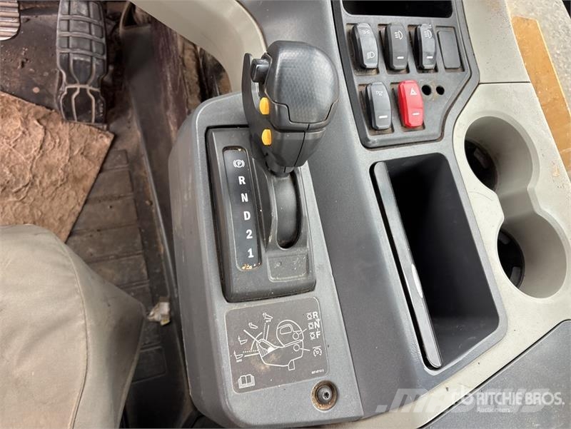 CAT 745 Articulated Dump Truck Liigendraamiga pinnaseveokid