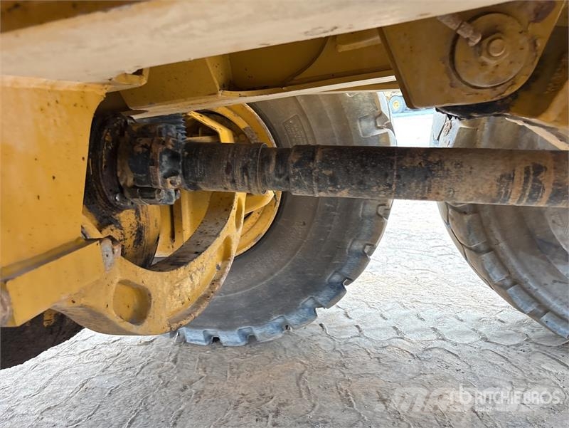 CAT 745 Articulated Dump Truck Liigendraamiga pinnaseveokid