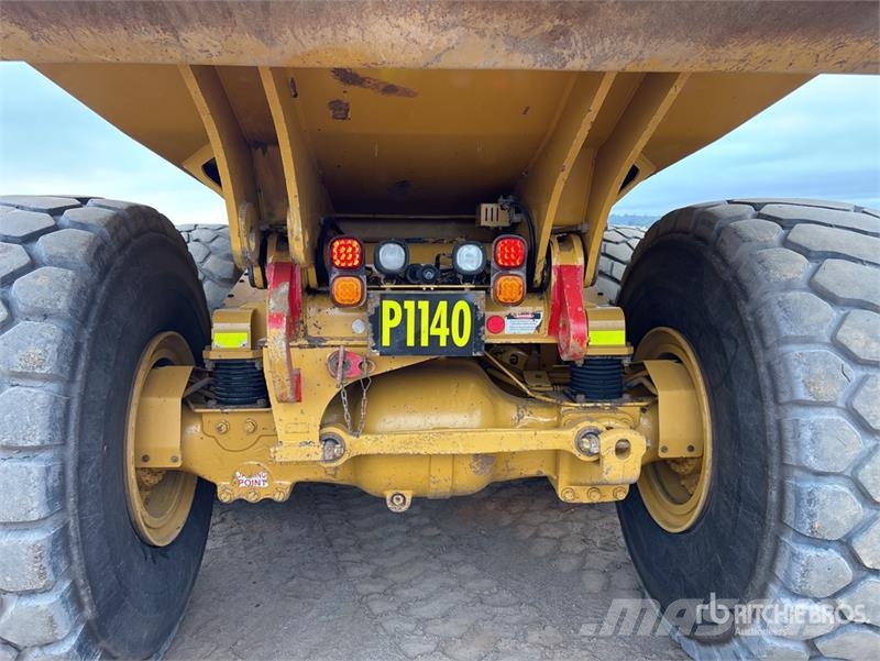 CAT 745 Articulated Dump Truck Liigendraamiga pinnaseveokid
