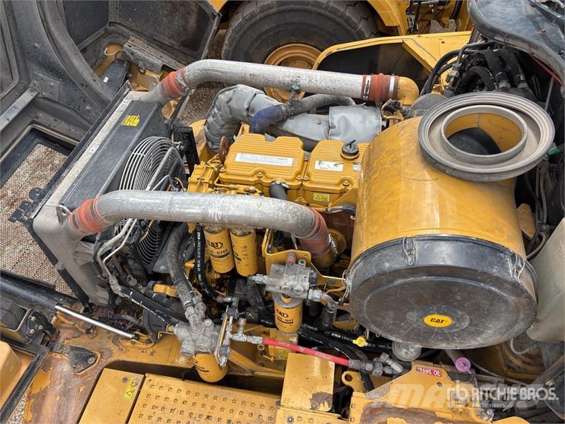 CAT 745 Articulated Dump Truck Csuklósdömperek