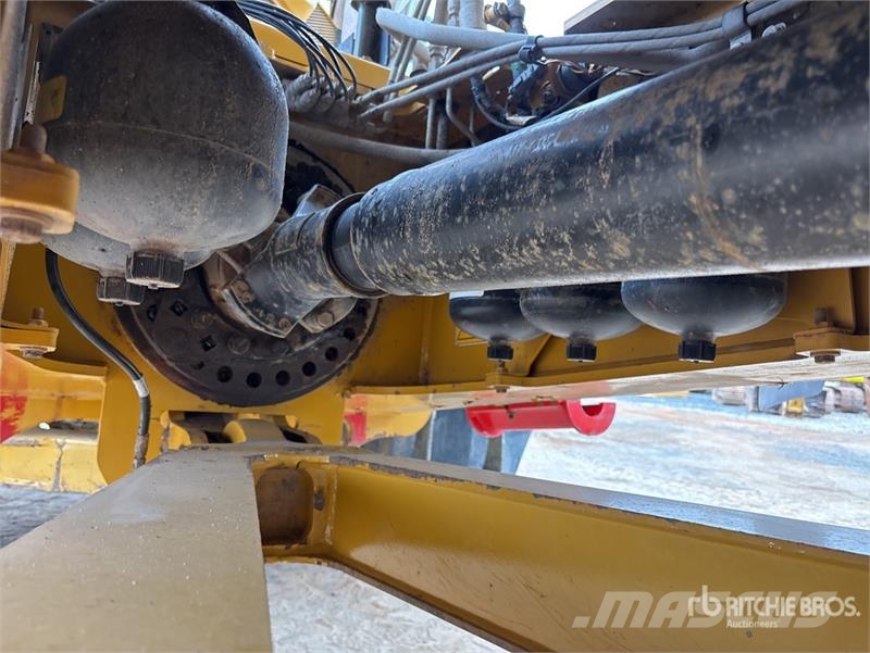 CAT 745 Articulated Dump Truck Liigendraamiga pinnaseveokid