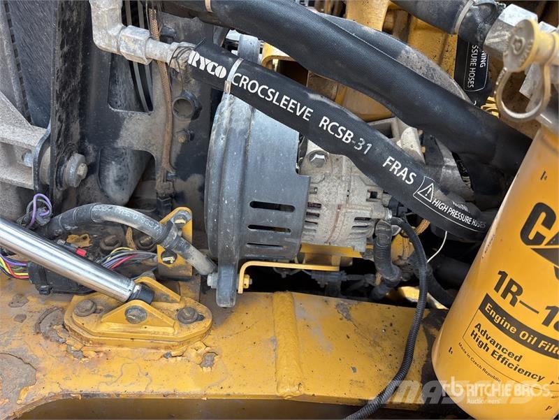 CAT 745 Articulated Dump Truck Csuklósdömperek
