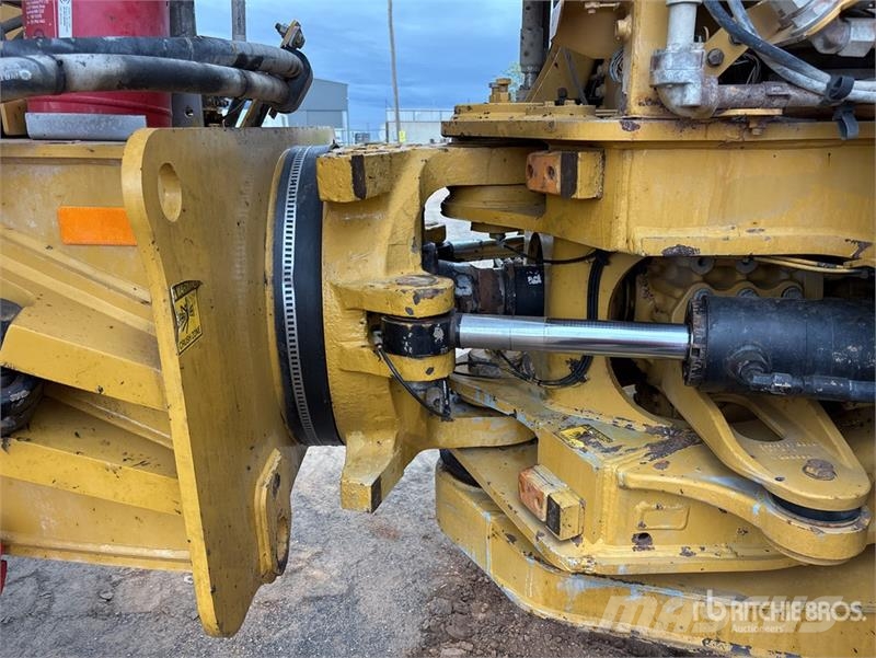 CAT 745 Articulated Dump Truck Kĺbové nákladné autá