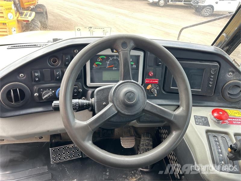 CAT 745C ساحبات مفصلية