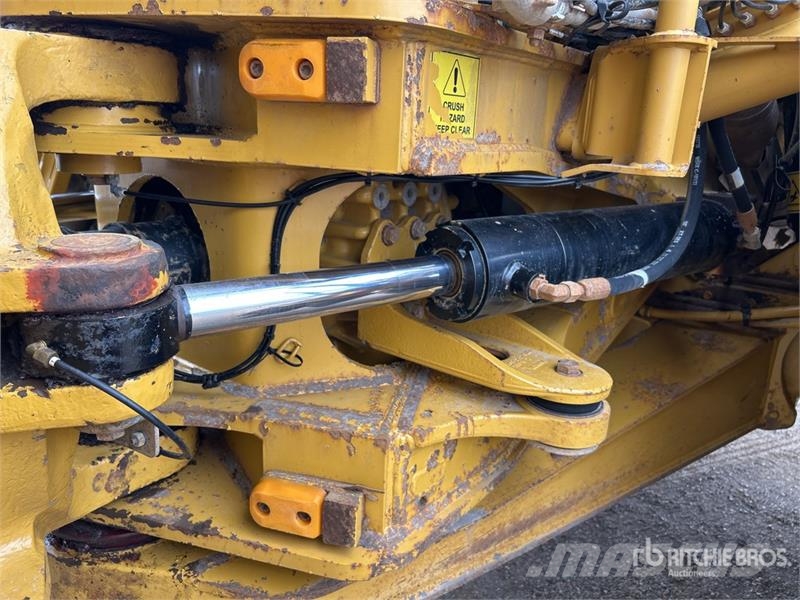 CAT 745C ساحبات مفصلية