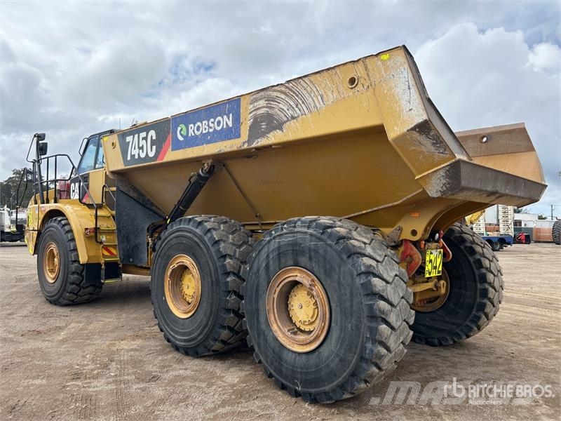 CAT 745C ساحبات مفصلية