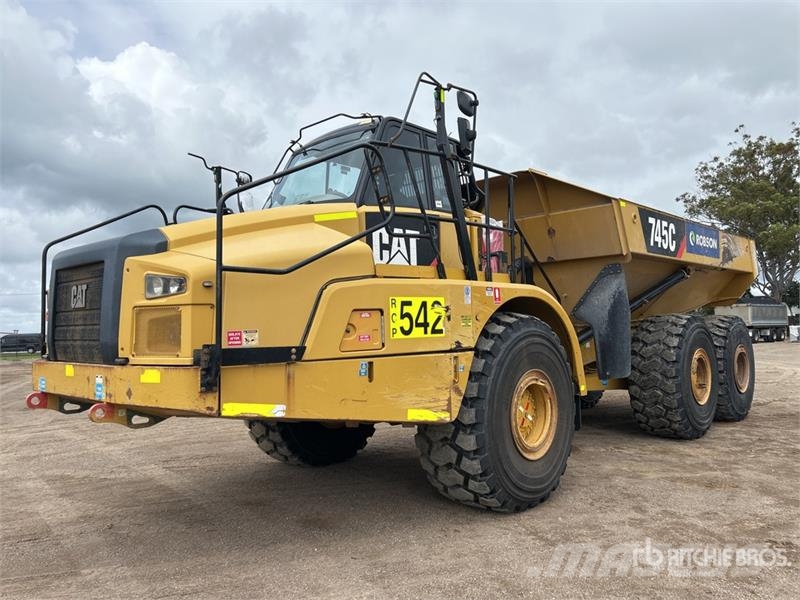 CAT 745C ساحبات مفصلية
