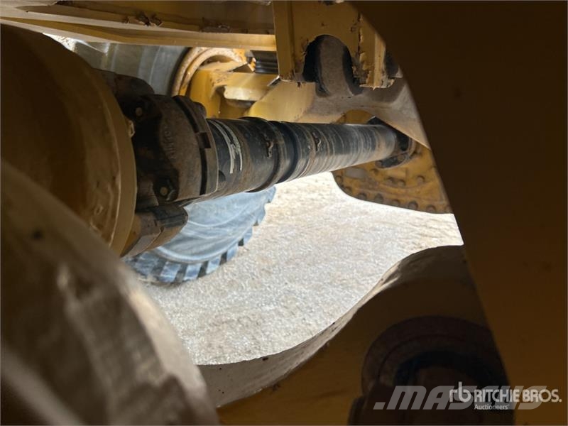 CAT 745C ساحبات مفصلية