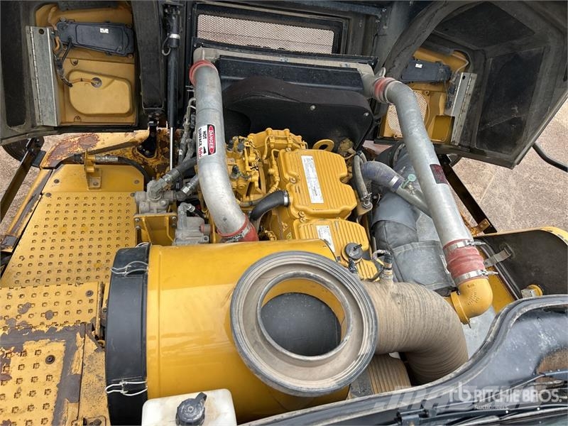 CAT 745C Zglobni demperji