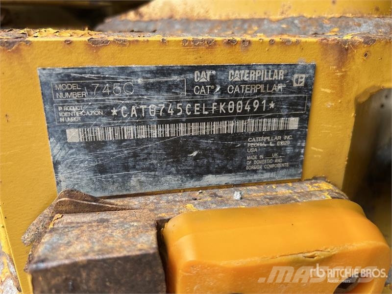 CAT 745C ساحبات مفصلية