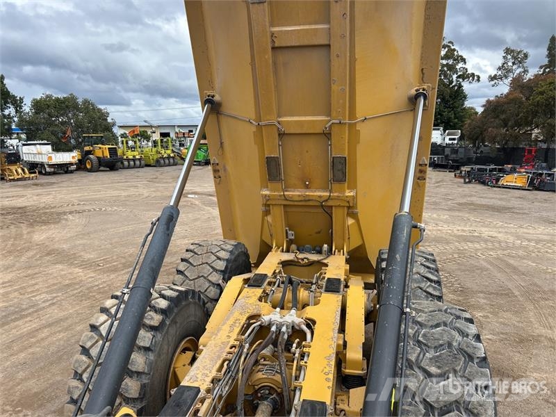 CAT 745C ساحبات مفصلية
