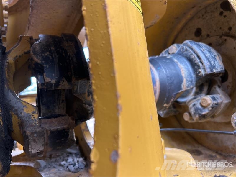 CAT 745C ساحبات مفصلية