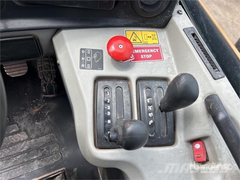 CAT 745C ساحبات مفصلية
