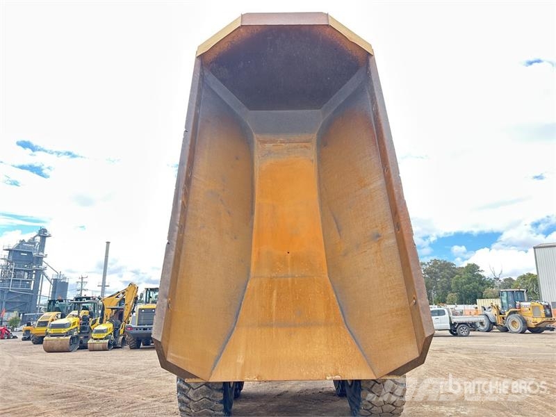 CAT 745C ساحبات مفصلية