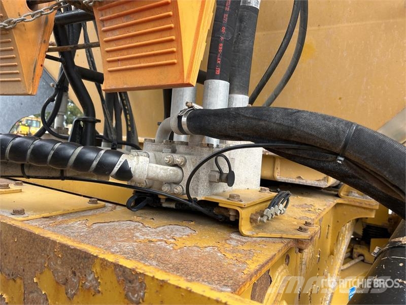 CAT 745C ساحبات مفصلية