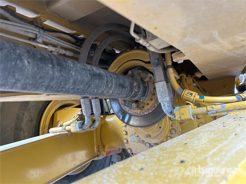 CAT 745C Zglobni demperji