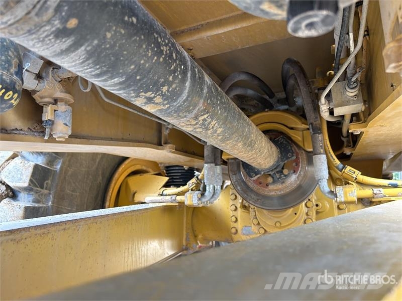 CAT 745C ساحبات مفصلية