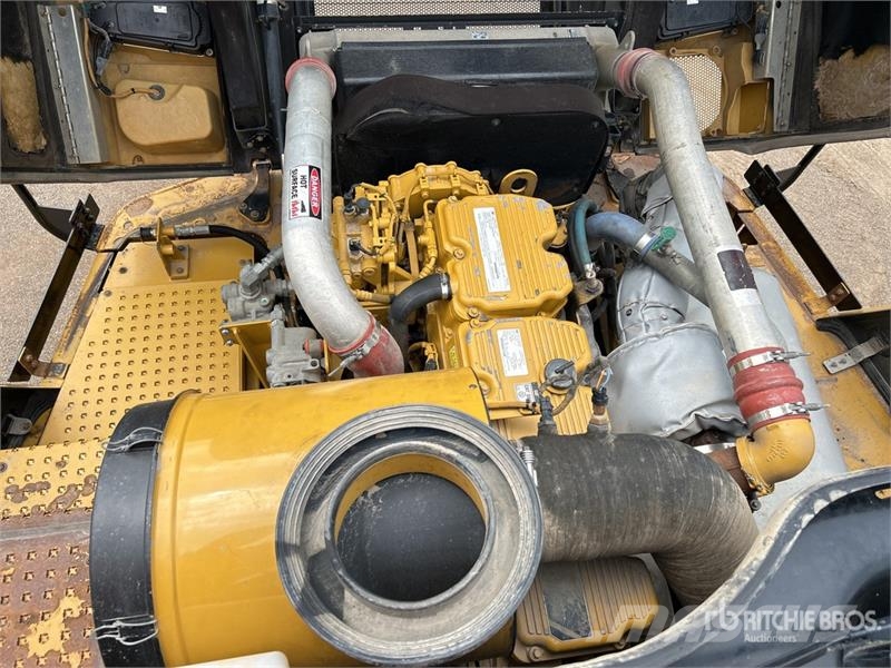 CAT 745C ساحبات مفصلية