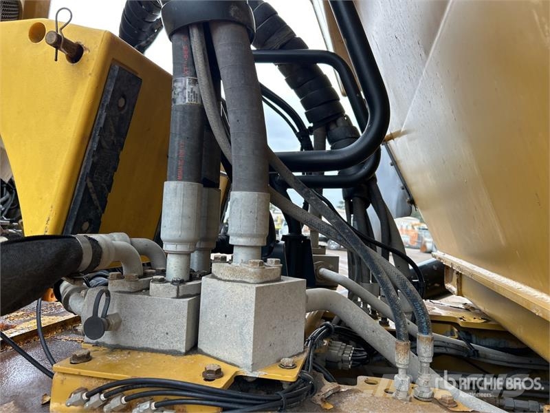 CAT 745C Zglobni demperji