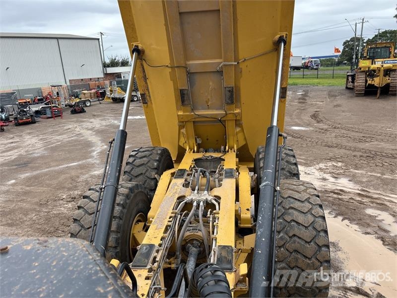CAT 745C Zglobni demperji