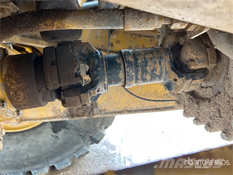 CAT 745C Zglobni demperji