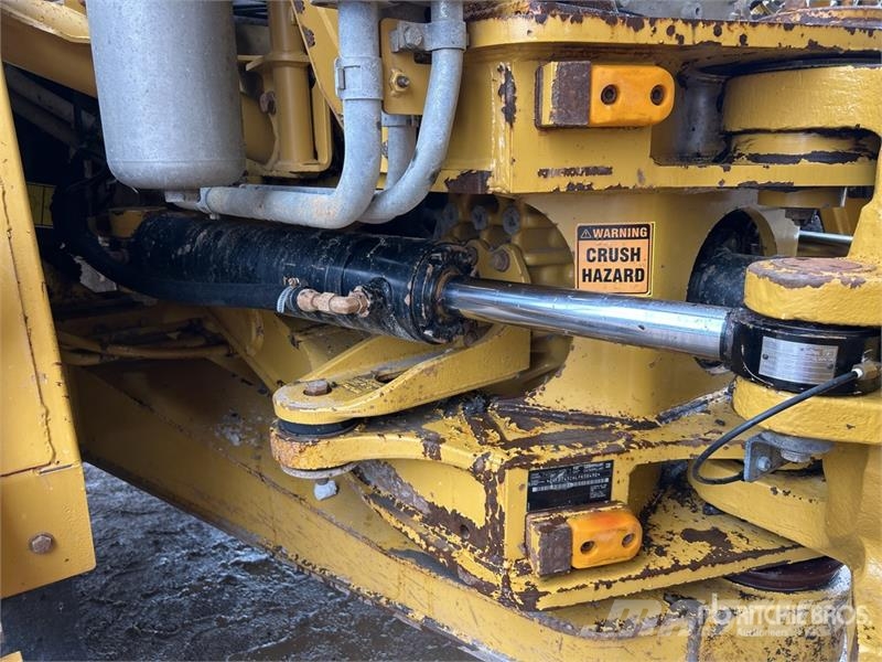 CAT 745C Zglobni demperji