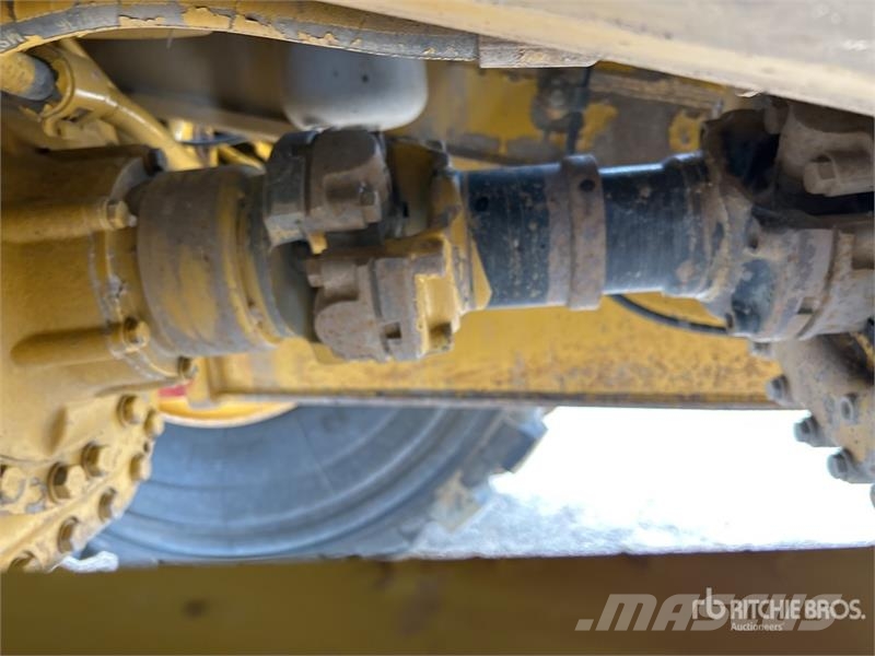 CAT 745C ساحبات مفصلية