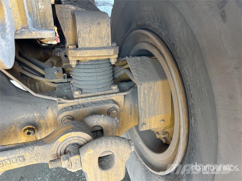CAT 745C 34000 L 6x6 Water Wagon Vesisäiliöautot