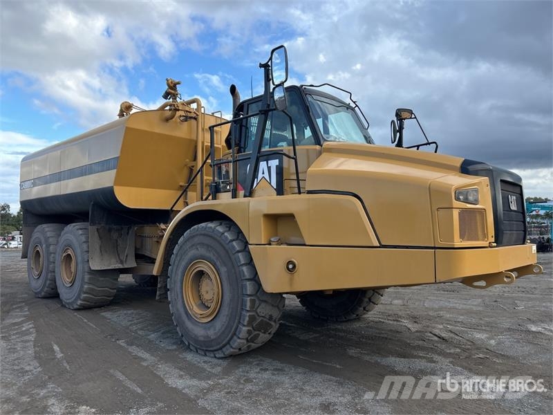 CAT 745C 34000 L 6x6 Water Wagon Vesisäiliöautot