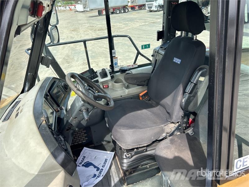 CAT 745C 34000 L 6x6 Water Wagon Camiones cisterna