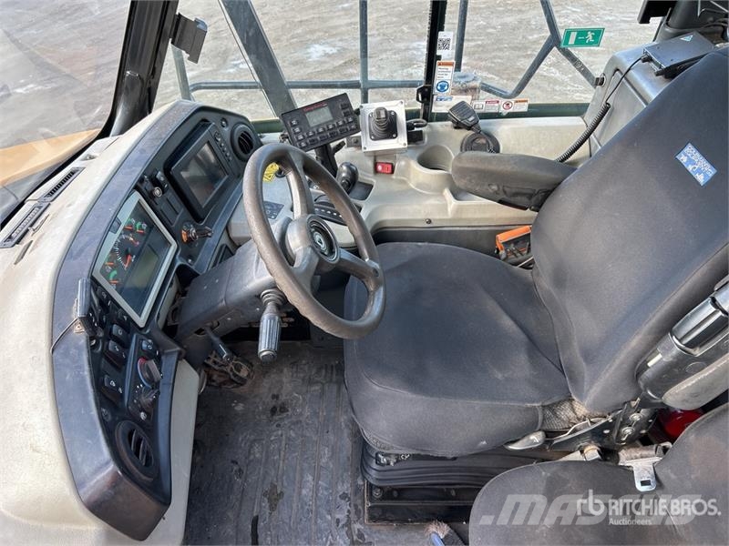 CAT 745C 34000 L 6x6 Water Wagon Vesisäiliöautot