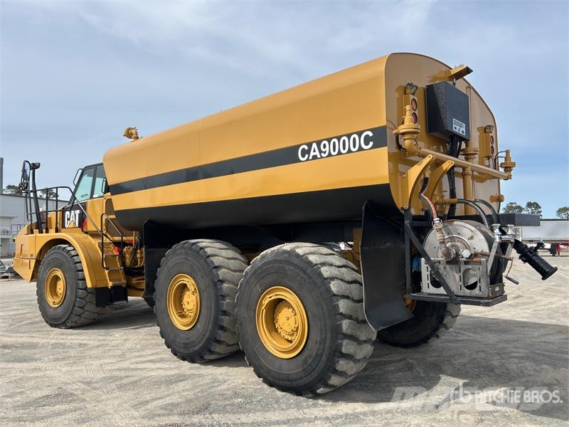 CAT 745C 34000 L 6x6 Water Wagon Camiones cisterna