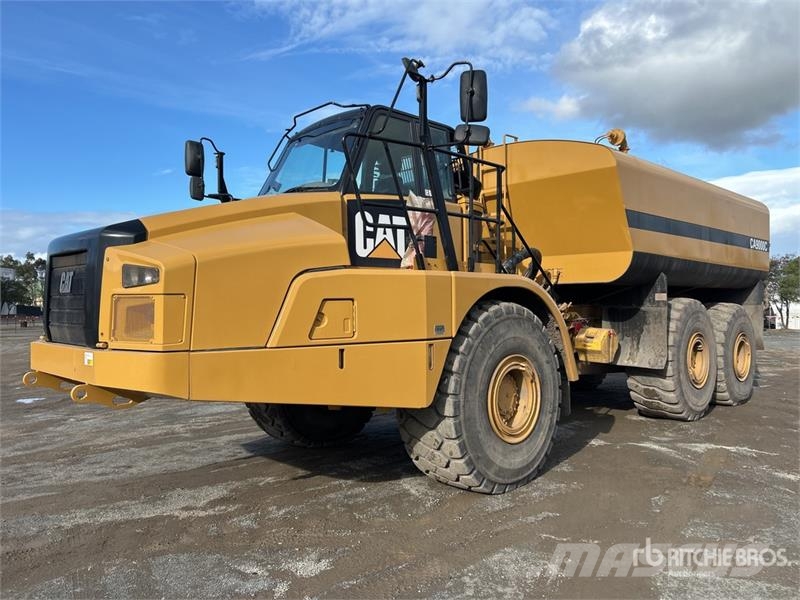 CAT 745C 34000 L 6x6 Water Wagon Vesisäiliöautot
