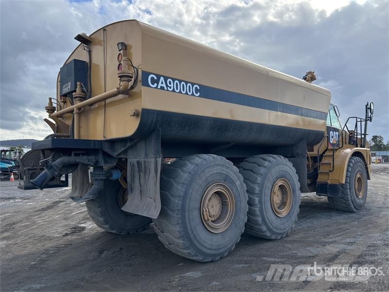 CAT 745C 34000 L 6x6 Water Wagon Vesisäiliöautot