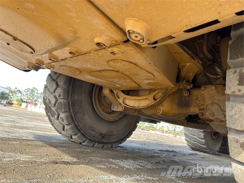 CAT 745C 34000 L 6x6 Water Wagon Vesisäiliöautot