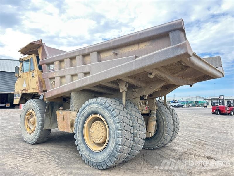 CAT 769C 铰接式自卸车