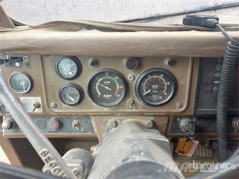 CAT 769C 铰接式自卸车